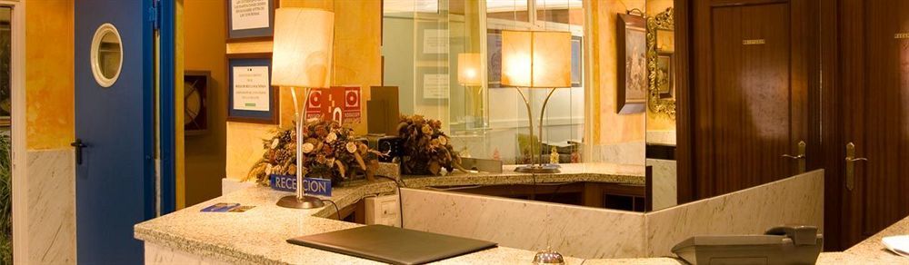 Hotel Iberia Plaza America Caces Eksteriør bilde