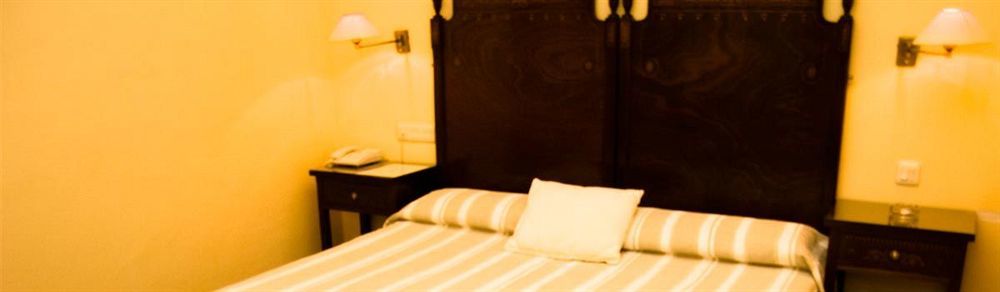 Hotel Iberia Plaza America Caces Eksteriør bilde